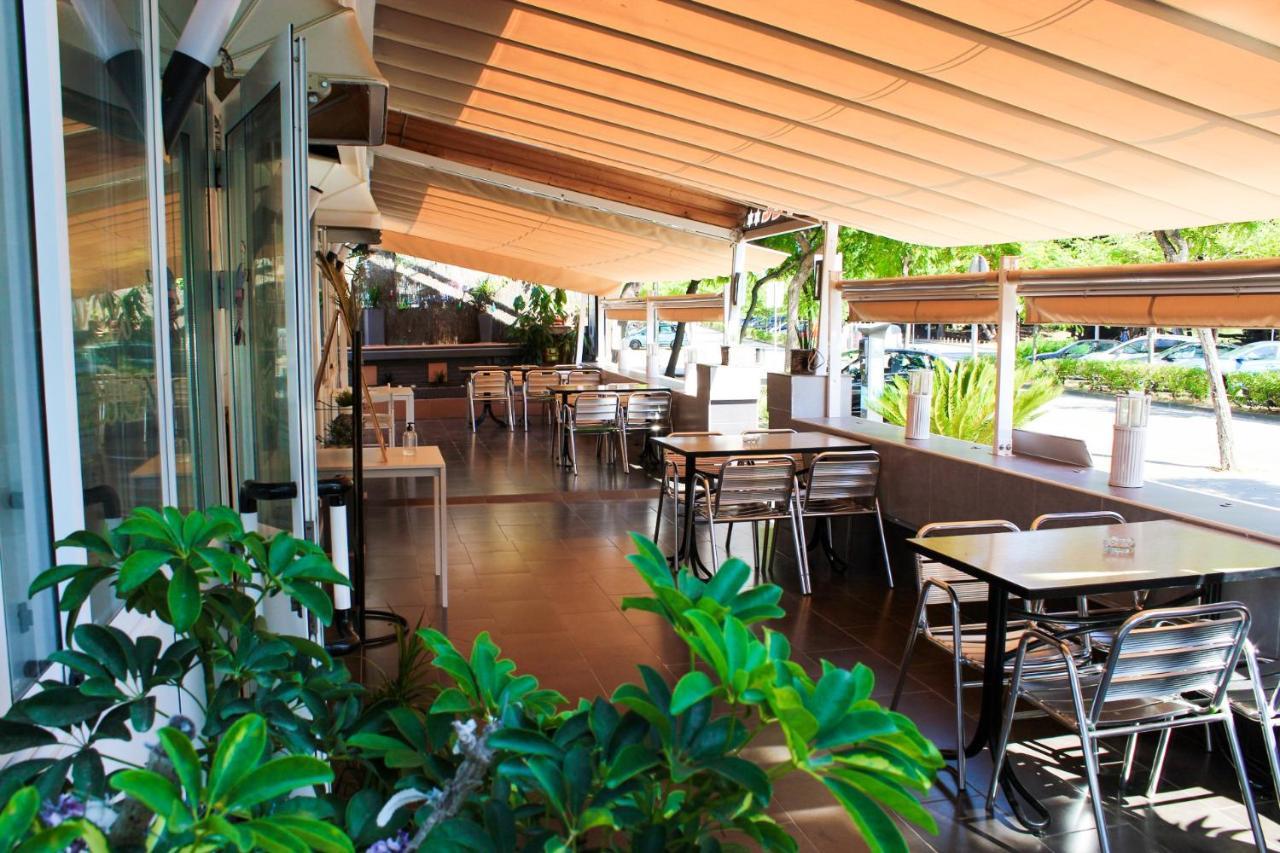 Hotel Rodsan Suizo Castelldefels Luaran gambar