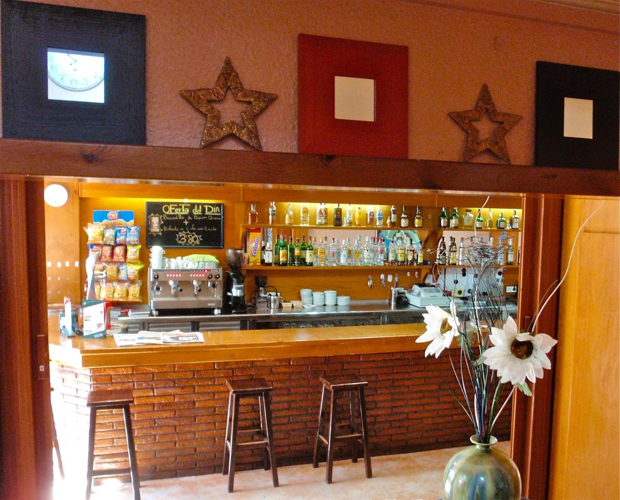 Hotel Rodsan Suizo Castelldefels Luaran gambar