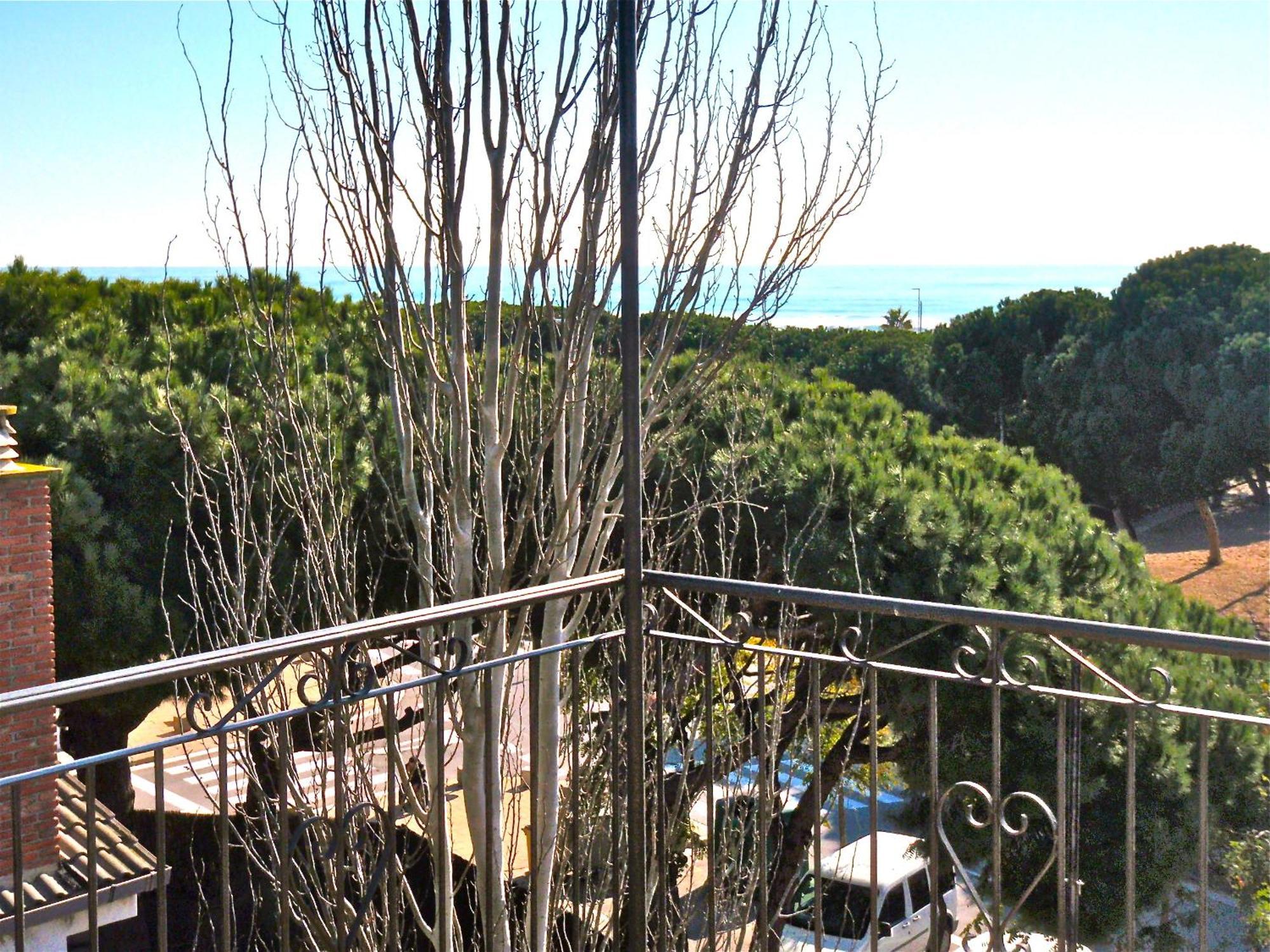 Hotel Rodsan Suizo Castelldefels Luaran gambar