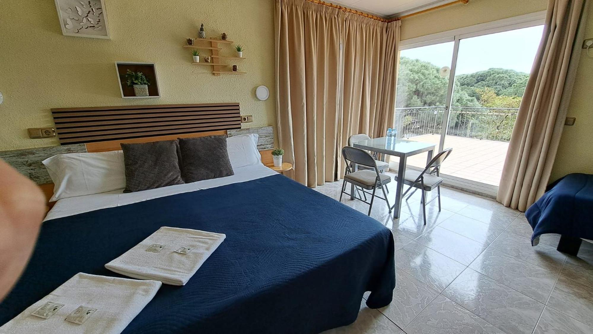 Hotel Rodsan Suizo Castelldefels Luaran gambar